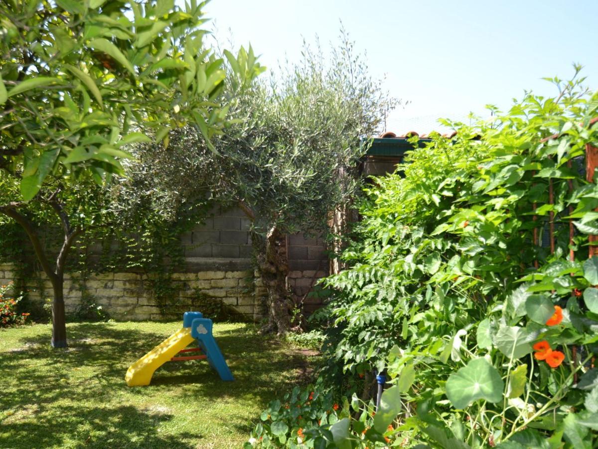 Villa Casa unifamiliar con jard n privado Agnone Bagni Exterior foto