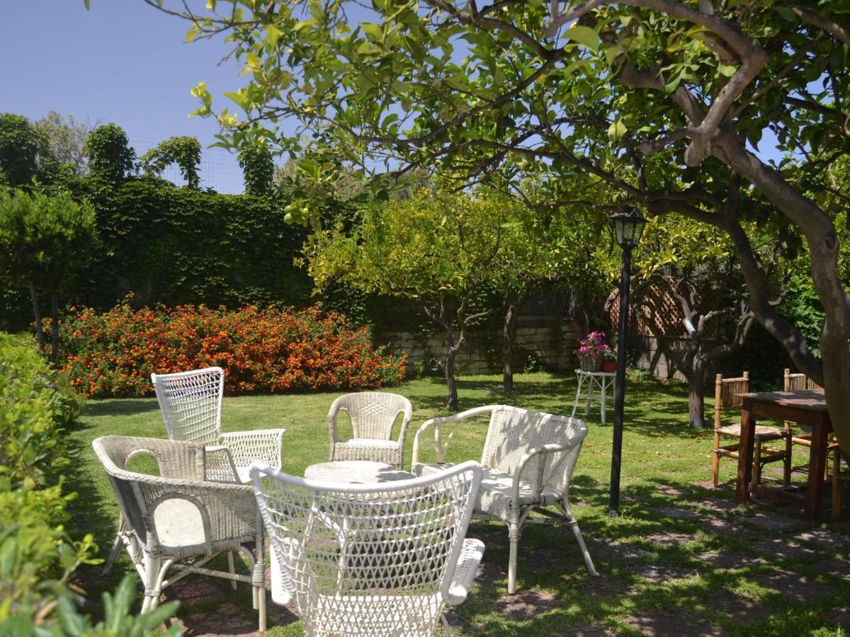Villa Casa unifamiliar con jard n privado Agnone Bagni Exterior foto